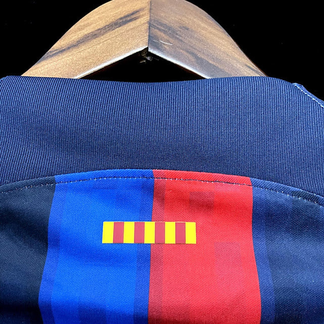 Camisa Barcelona Home 22/23 - Azul e Vermelha