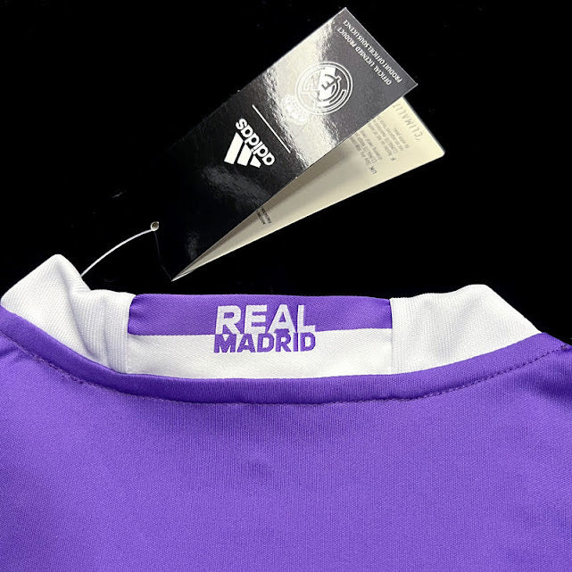 Camisa Real Madrid Away 16/17 Retrô - Roxa